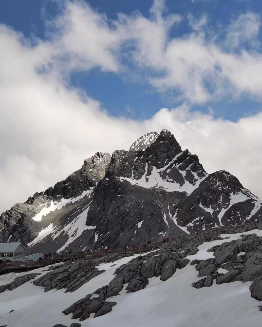 到云南旅游全攻略_去云南旅游線路_云南去旅游攻略