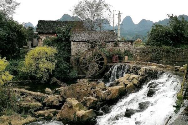 貴州旅游景點(diǎn)萬(wàn)峰林_航拍貴州萬(wàn)峰林_貴州萬(wàn)峰林風(fēng)景區(qū)旅游攻略