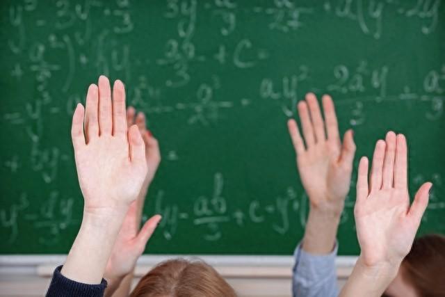 教師年度考核簡短個人總結范文2篇